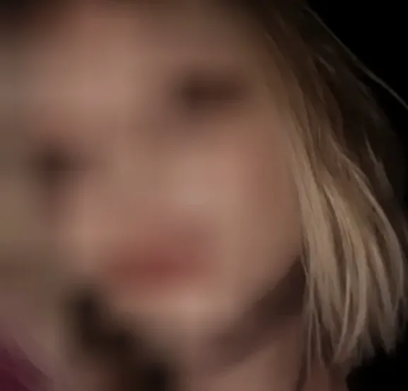 Alena, 19