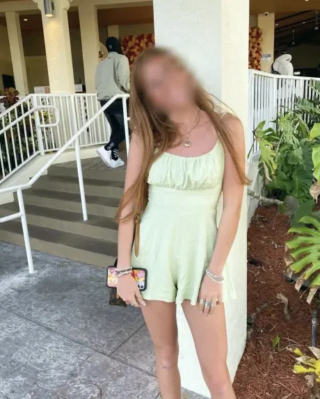 Bernadette, 19