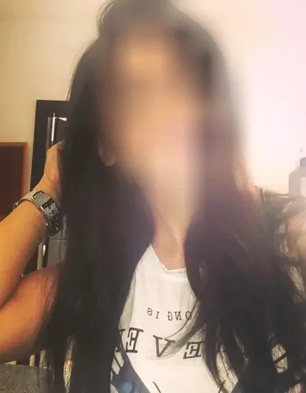 Clara, 36