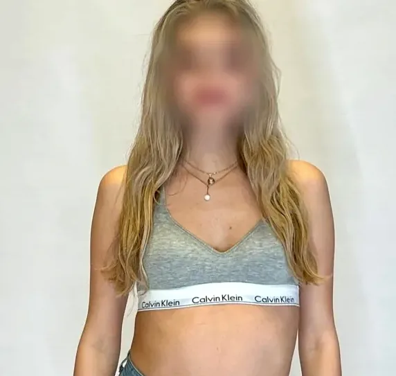 Marina, 32