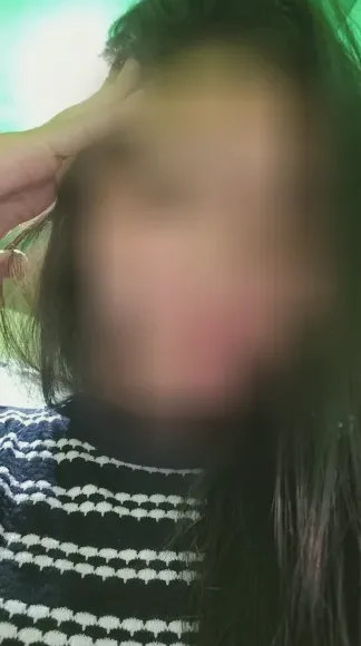 Nikolina, 25