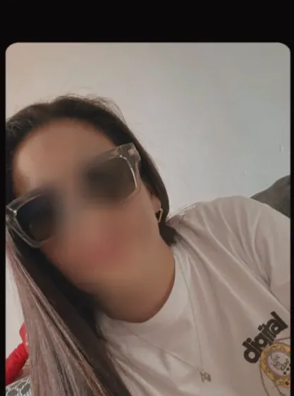 Sarah, 34